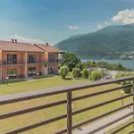 Monolocale Con Soppalco Brezza Del Lario By Varenna Holidays Da 11 A 18 E Da 28 A 35 Daire