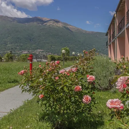 Monolocale Con Soppalco Brezza Del Lario By Varenna Holidays Da 11 A 18 E Da 28 A 35 דירה