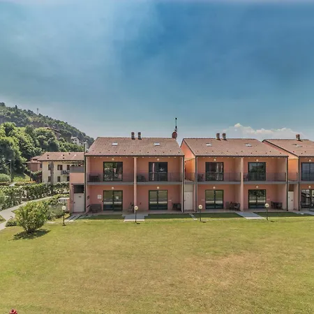 Monolocale Con Soppalco Brezza Del Lario By Varenna Holidays Da 11 A 18 E Da 28 A 35 德尔维奥