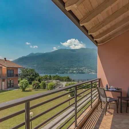 Monolocale Con Soppalco Brezza Del Lario By Varenna Holidays Da 11 A 18 E Da 28 A 35 *