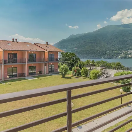 Monolocale Con Soppalco Brezza Del Lario By Varenna Holidays Da 11 A 18 E Da 28 A 35 דירה