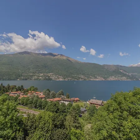 Monolocale Con Soppalco Brezza Del Lario By Varenna Holidays Da 11 A 18 E Da 28 A 35 דירה