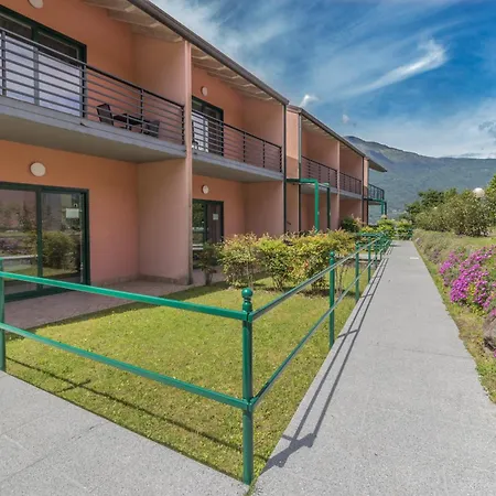 Lejlighed Monolocale Con Soppalco Brezza Del Lario By Varenna Holidays Da 11 A 18 E Da 28 A 35 *