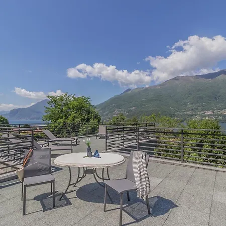Monolocale Con Soppalco Brezza Del Lario By Varenna Holidays Da 11 A 18 E Da 28 A 35 *