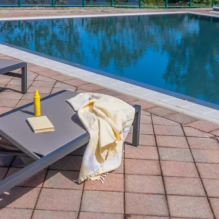Monolocale Con Soppalco Brezza Del Lario By Varenna Holidays Da 11 A 18 E Da 28 A 35 Апартаменты