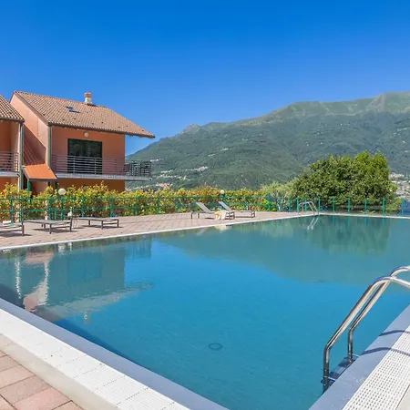 Monolocale Con Soppalco Brezza Del Lario By Varenna Holidays Da 11 A 18 E Da 28 A 35 *