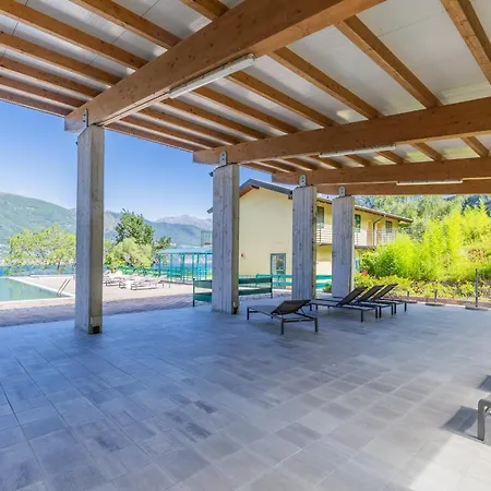 Monolocale Con Soppalco Brezza Del Lario By Varenna Holidays Da 11 A 18 E Da 28 A 35 * Дервио