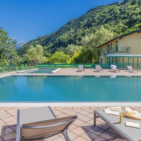Monolocale Con Soppalco Brezza Del Lario By Varenna Holidays Da 11 A 18 E Da 28 A 35 Апартаменты *