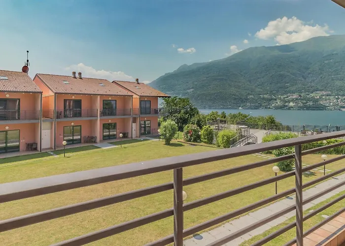 Monolocale Con Soppalco Brezza Del Lario By Varenna Holidays Da 11 A 18 E Da 28 A 35 Apartment