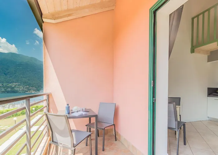 Monolocale Con Soppalco Brezza Del Lario By Varenna Holidays Da 11 A 18 E Da 28 A 35