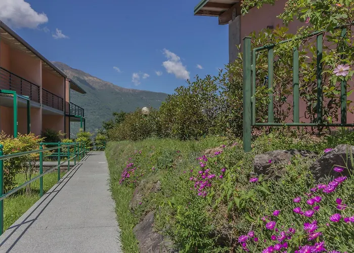 アパート Monolocale Con Soppalco Brezza Del Lario By Varenna Holidays Da 11 A 18 E Da 28 A 35