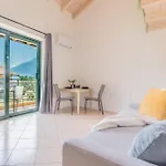 Monolocale Con Soppalco Brezza Del Lario By Varenna Holidays Da 11 A 18 E Da 28 A 35 Dervio